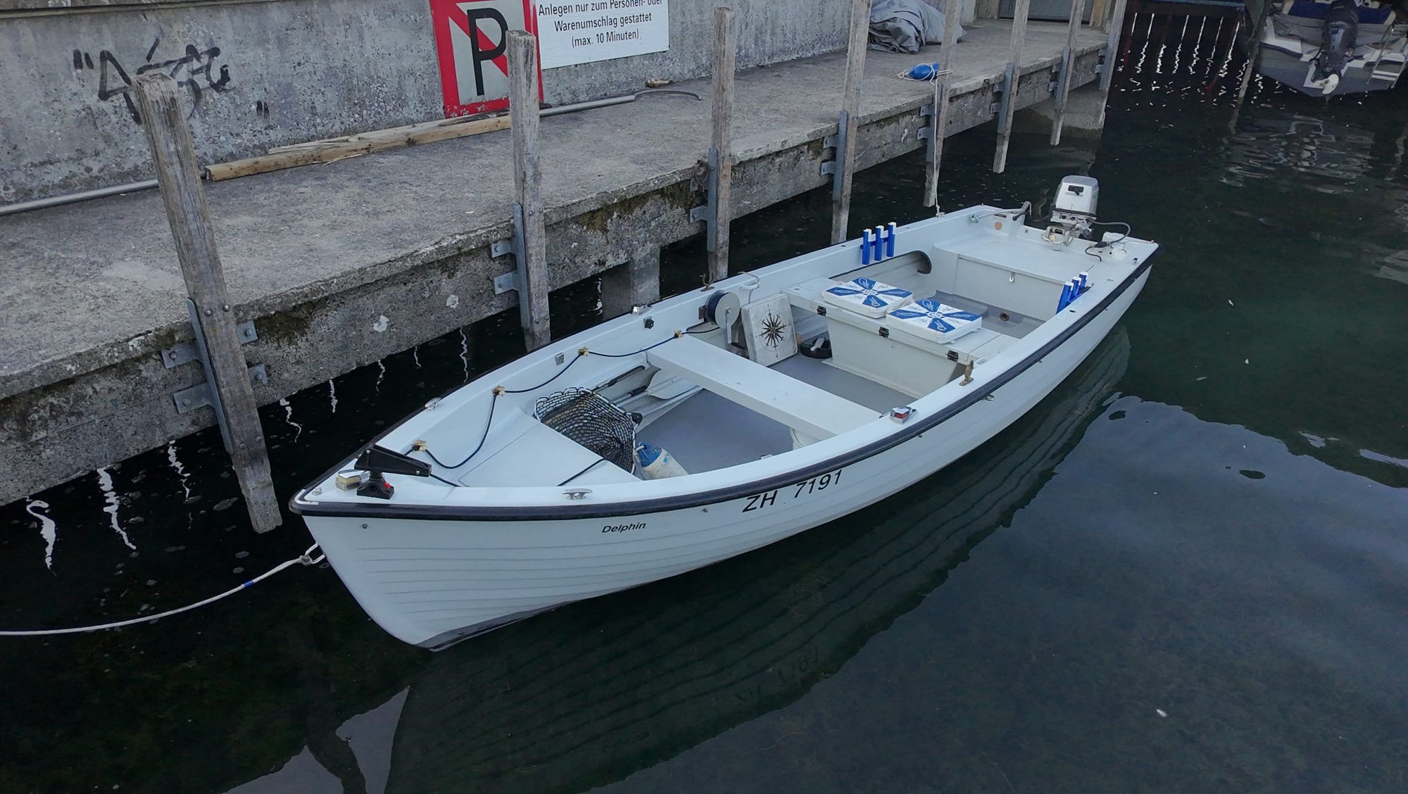 Das Vereinsboot Prosperi Gandria 1 des Sportfischer-Vereins Horgen auf dem Zürichsee